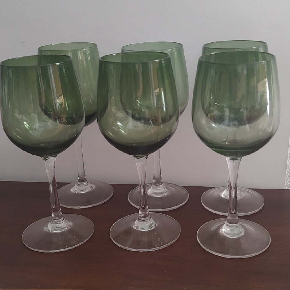 6 Green Long Stem Wine Glasses SPRING Easter Table Setting Barware